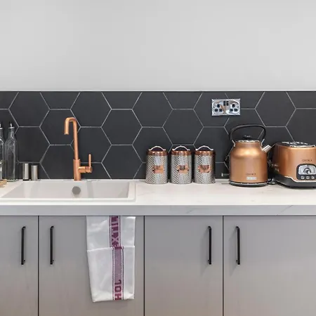 Cityscape Charm Vibrant Studio With Kitchenette Londres Exterior foto