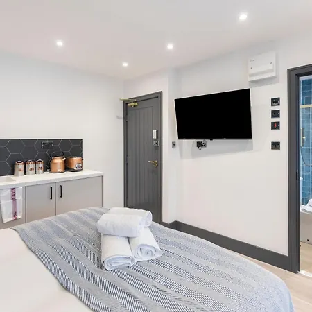 Cityscape Charm Vibrant Studio With Kitchenette Londres Exterior foto
