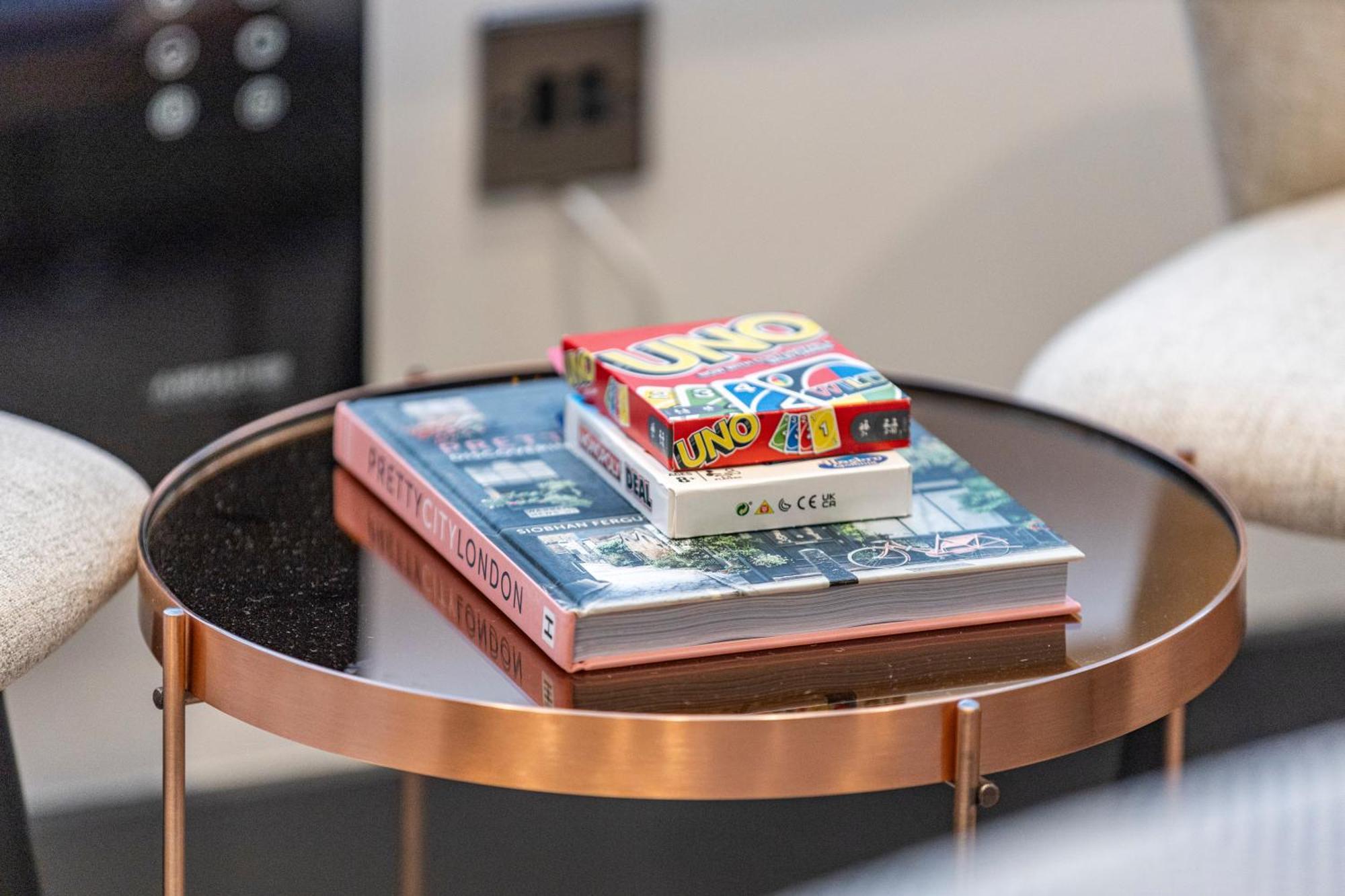 Cityscape Charm Vibrant With Kitchenette
